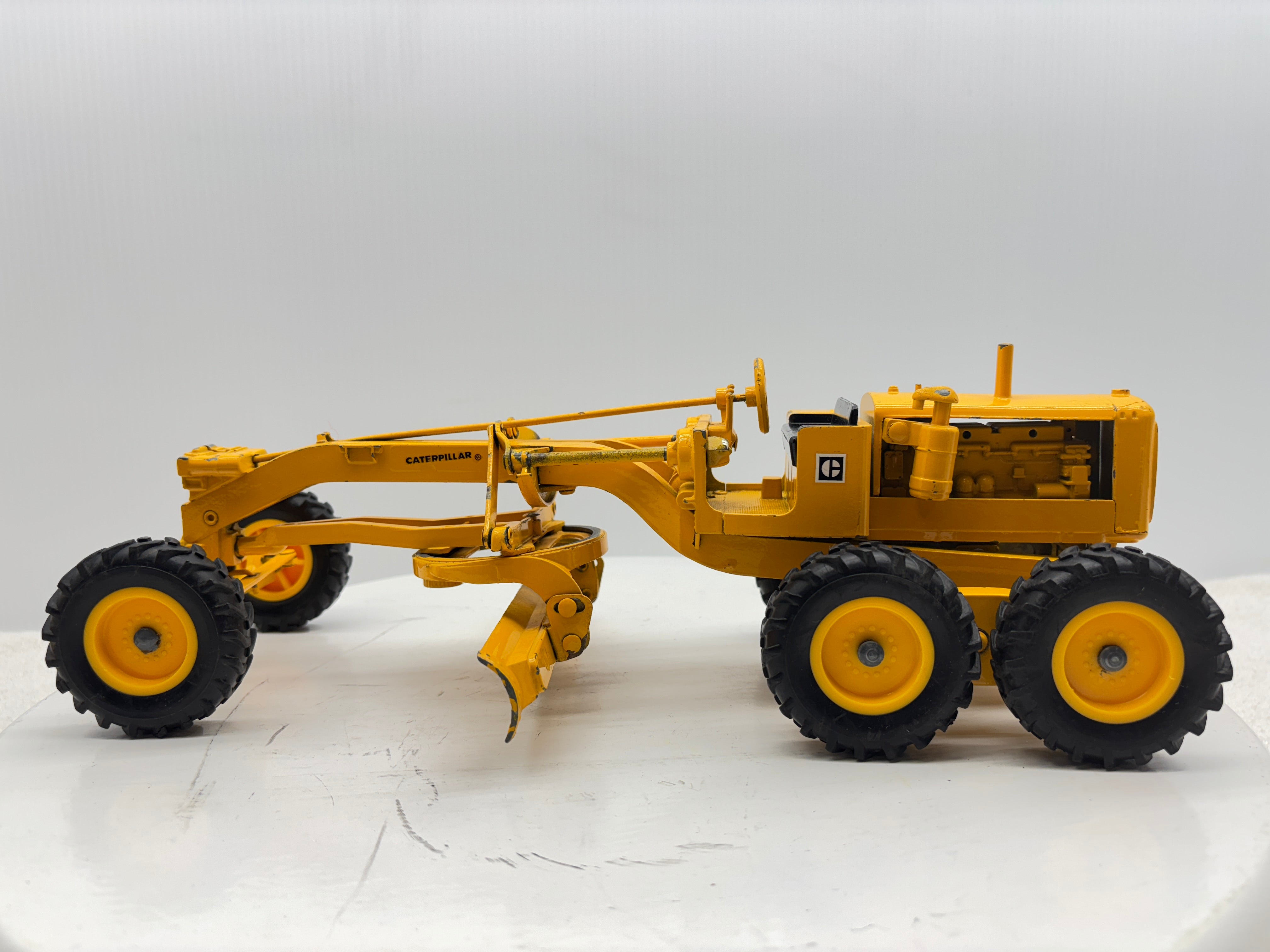 1/16 Caterpillar No.12 Motor Grader – Creekside Farm Toys