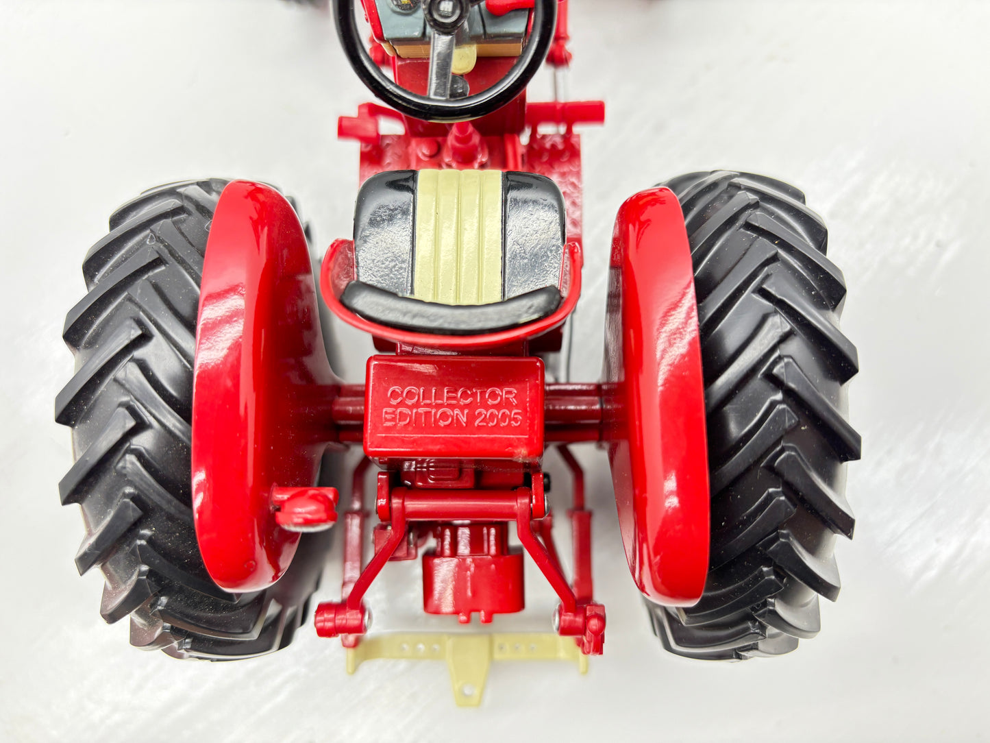 1/16 International 460 Utility