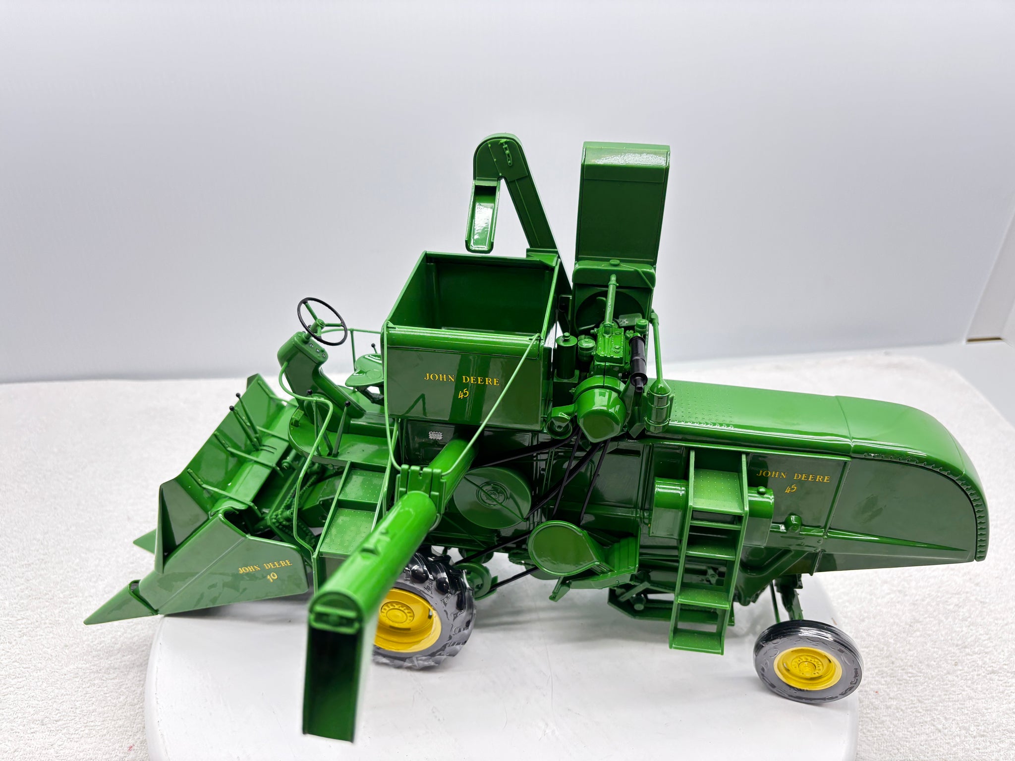 1/16 John Deere 45 Prestige