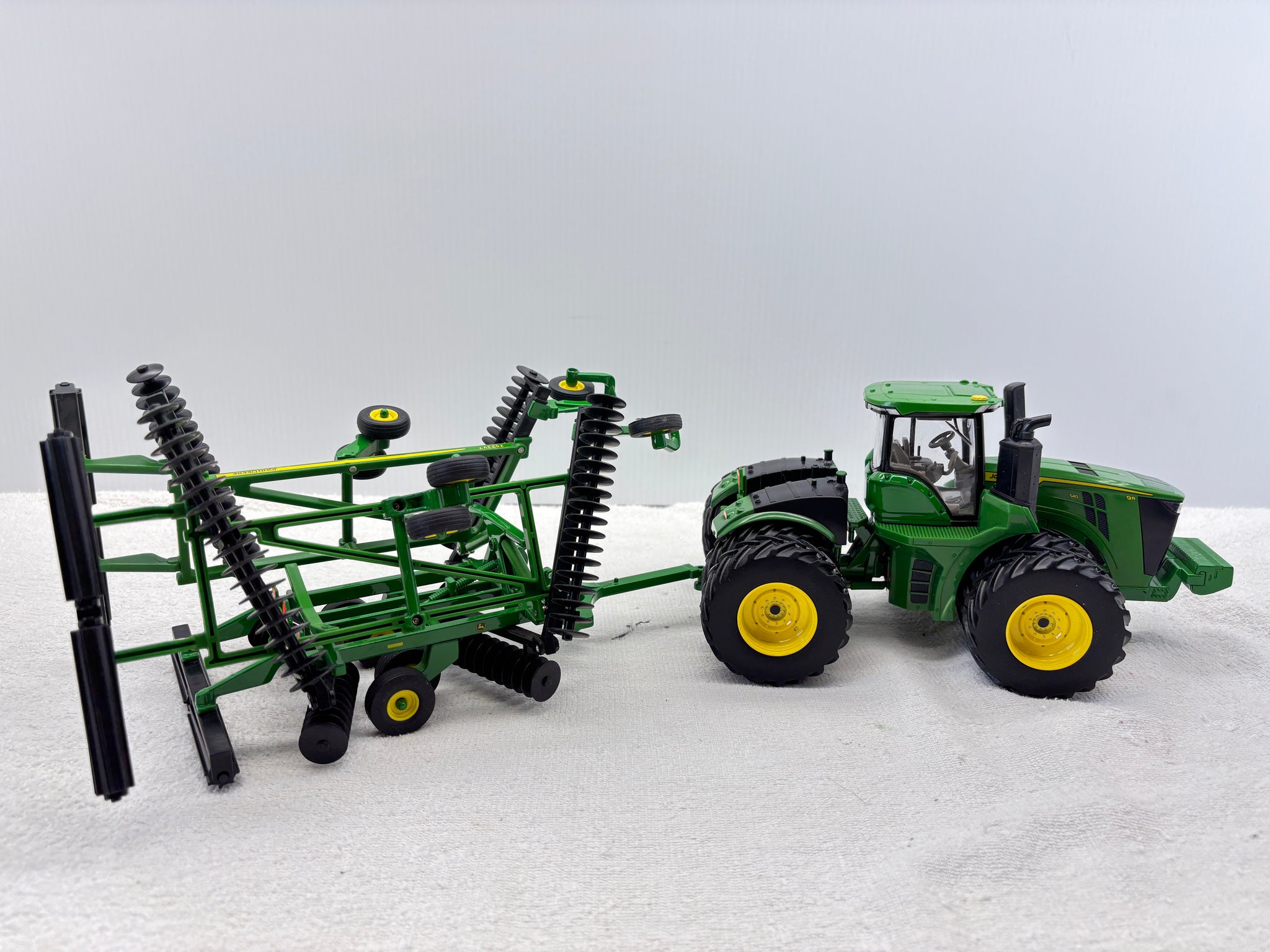 1/32 John Deere 9R 540