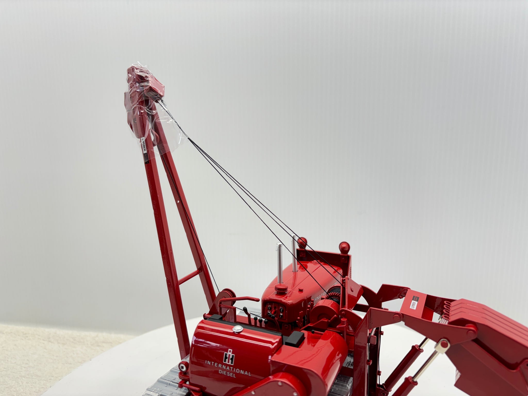 1/25 International TD-24 Pipe Layer