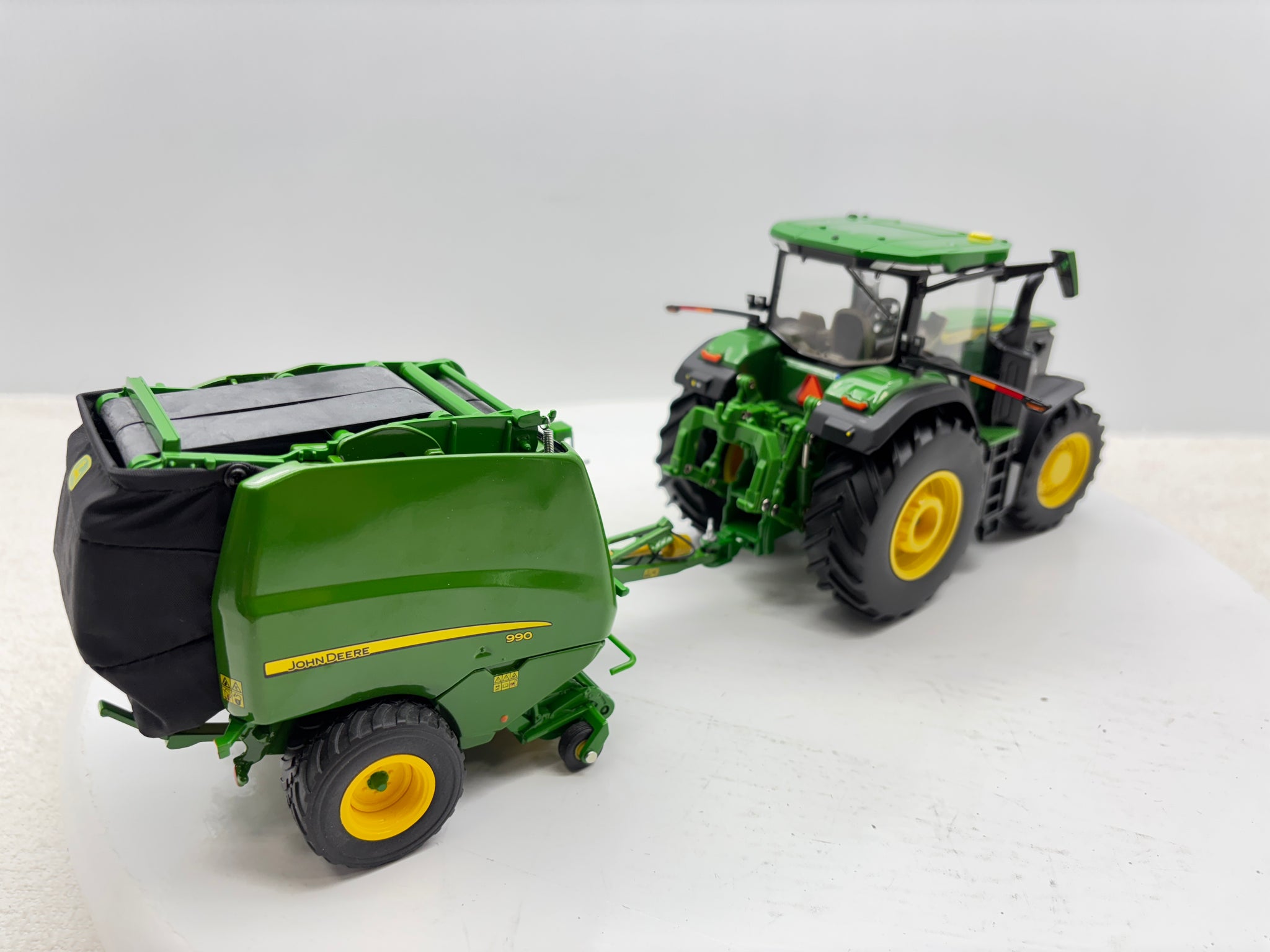 1/32 John Deere 990