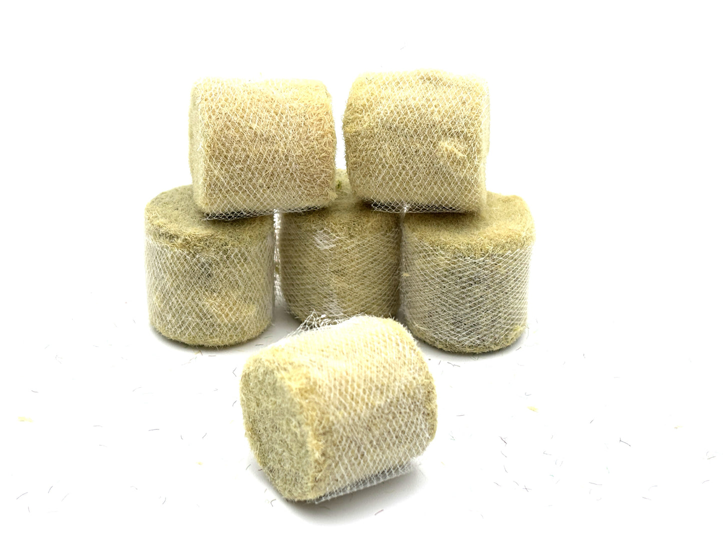 1/64 Straw Bales Net Wrapped 6' x 6'