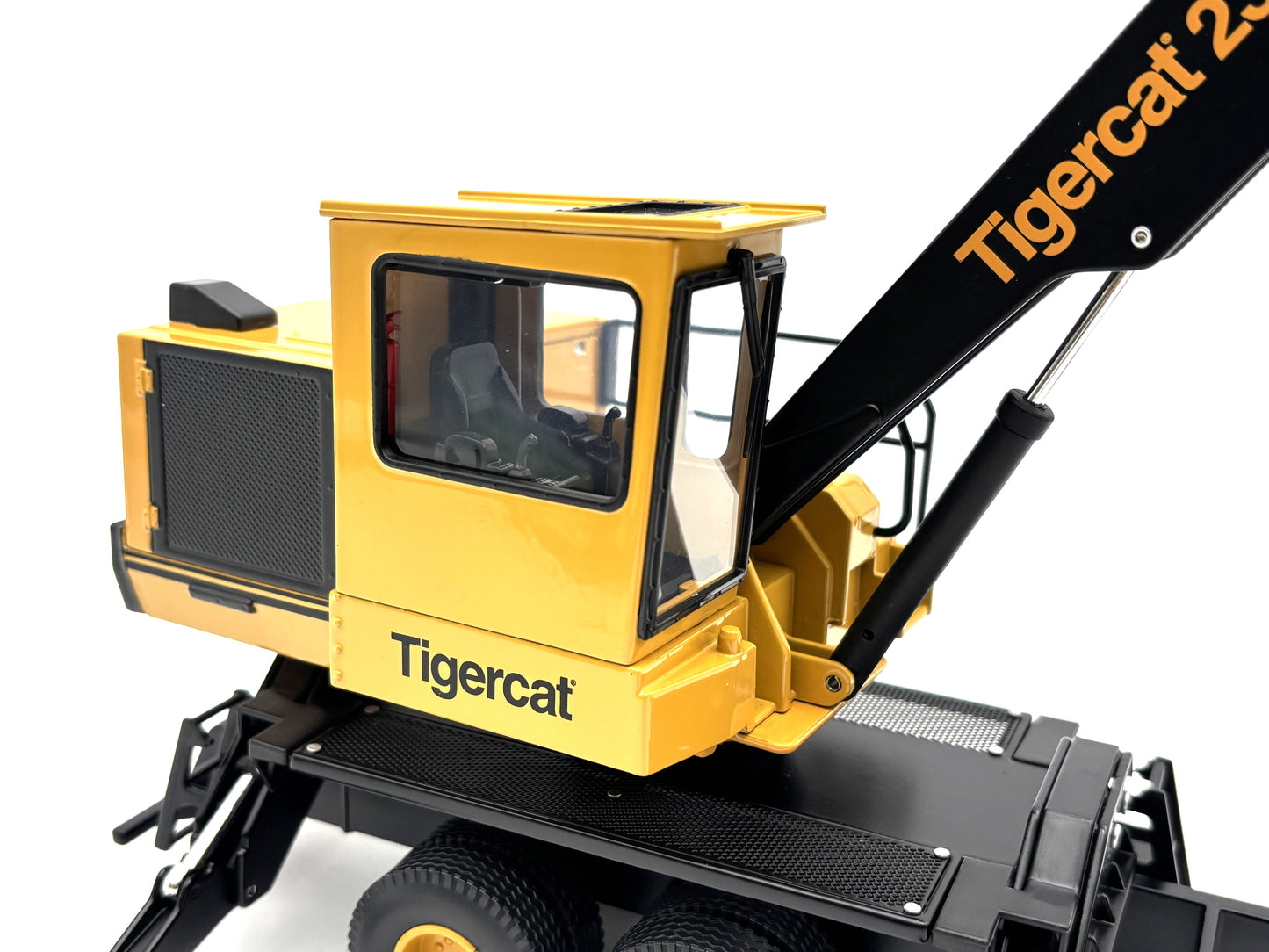 1/32 Tigercat 234B Loader