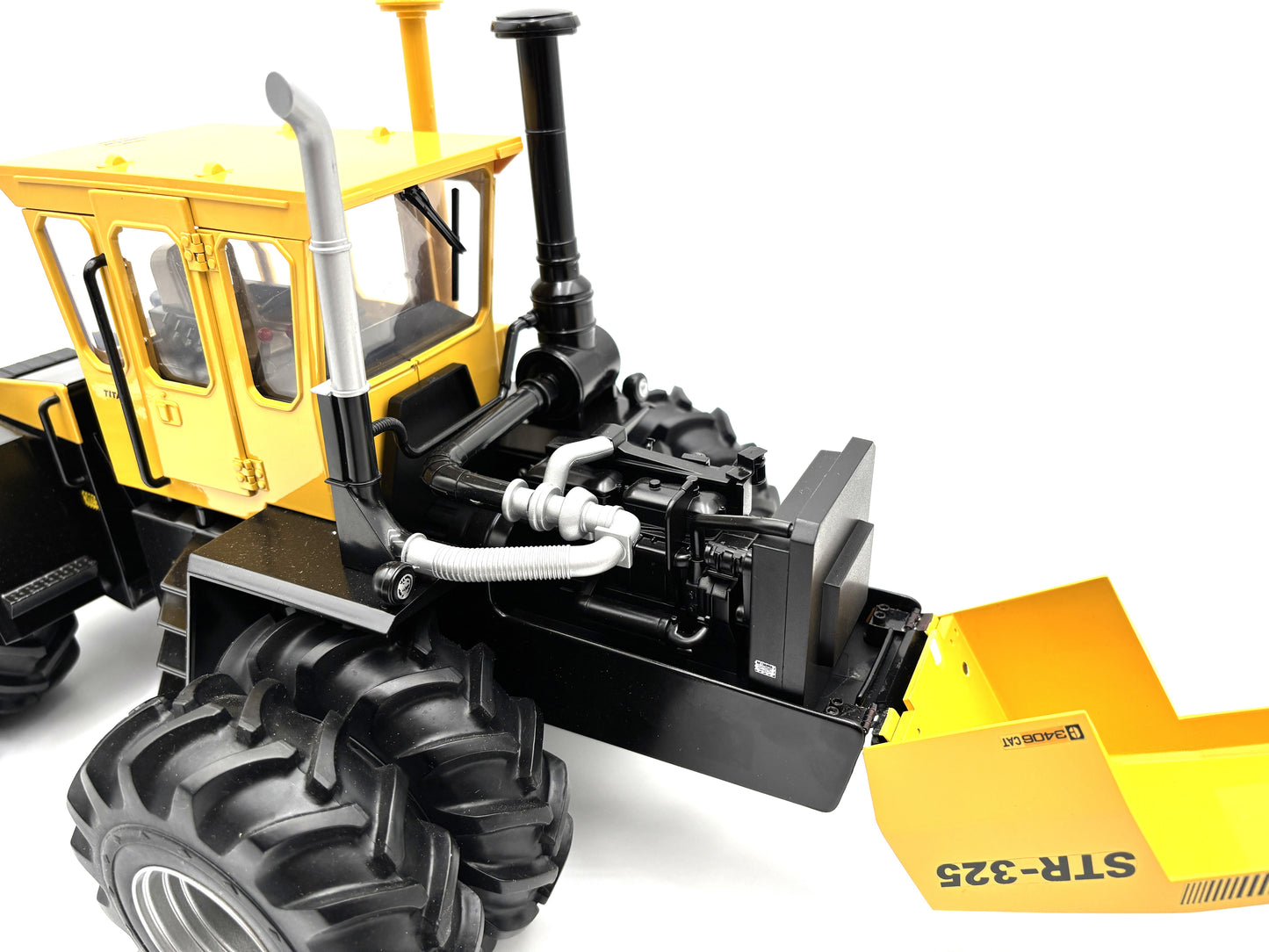 1/16 Titan STR-325 Custom