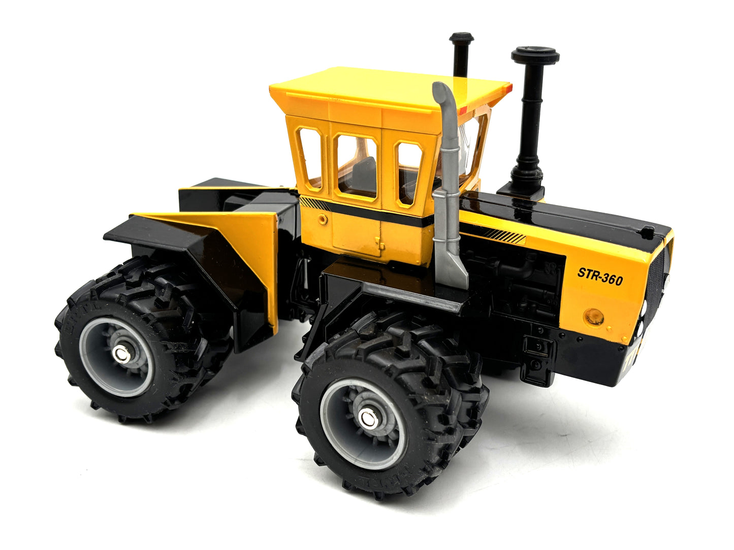 1/32 Titan STR-360 Toy Farmer