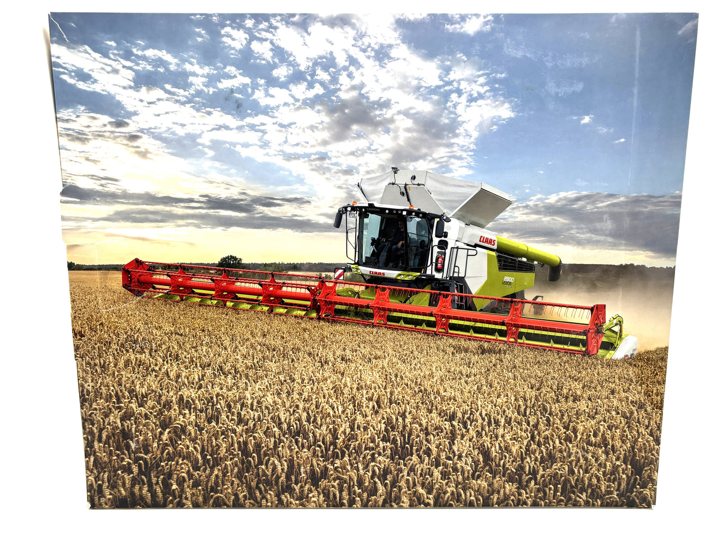 1/32 Claas 8900 TT