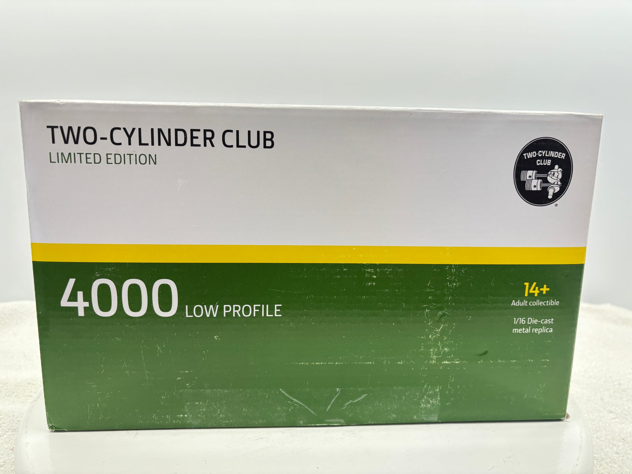 1/16 John Deere 4000 Two Cylinder