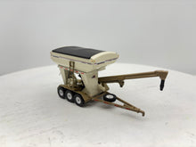 1/64 Unverferth 3755XL Tridem Seed Tender