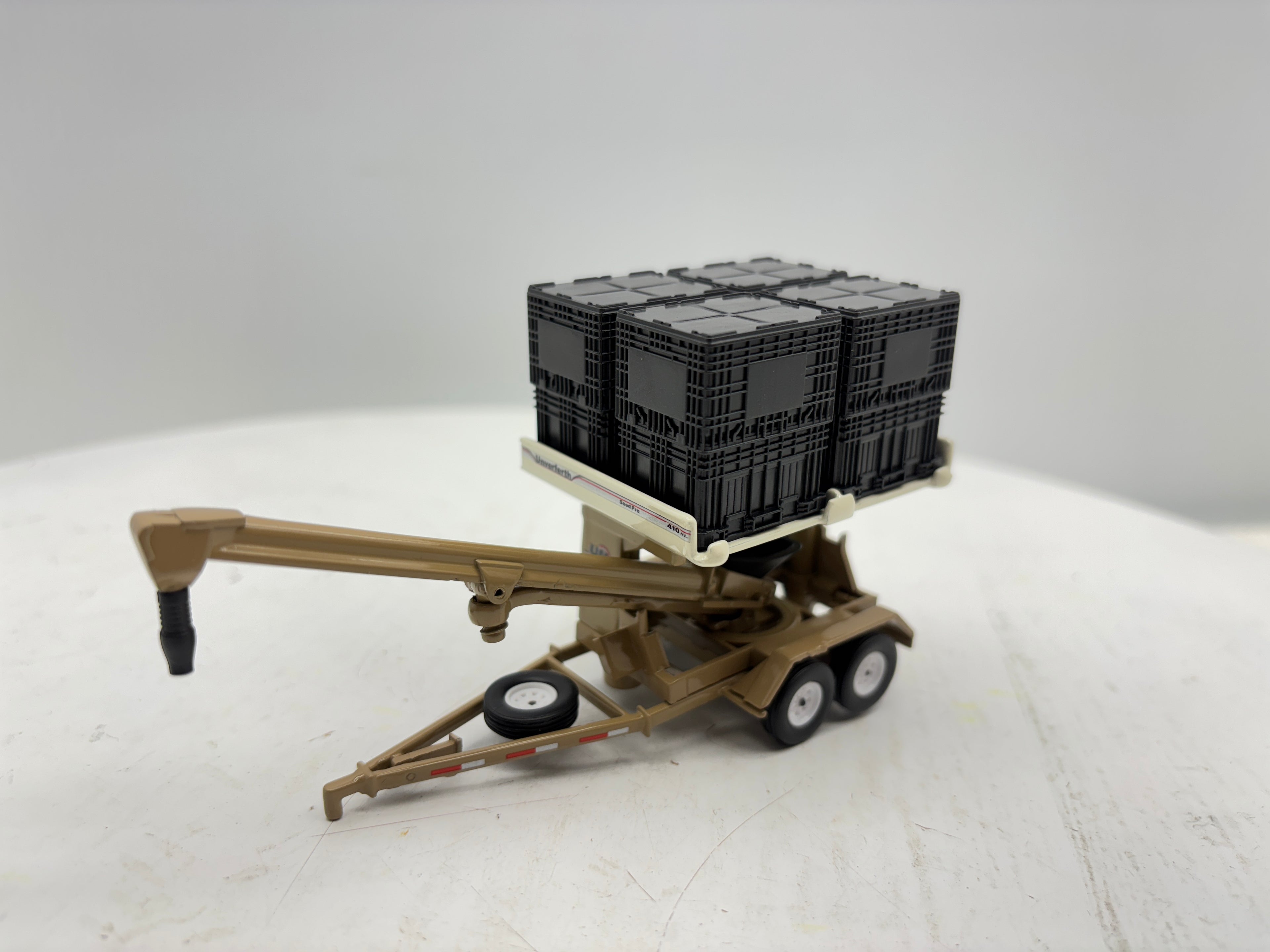 1/64 Unverferth 410XL Seed Box Tender