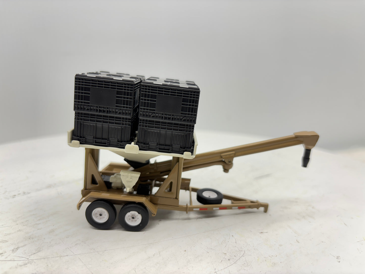 1/64 Unverferth 410XL Seed Box Tender