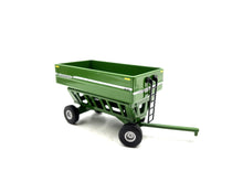 1/64 Unverferth 630 Green Gravity Wagon