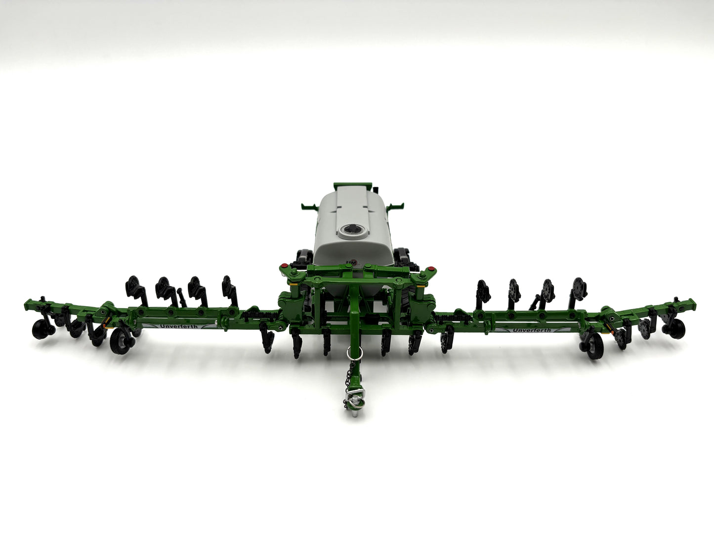 1/64 Unverferth Nutrimax 2600 - Green Tracked