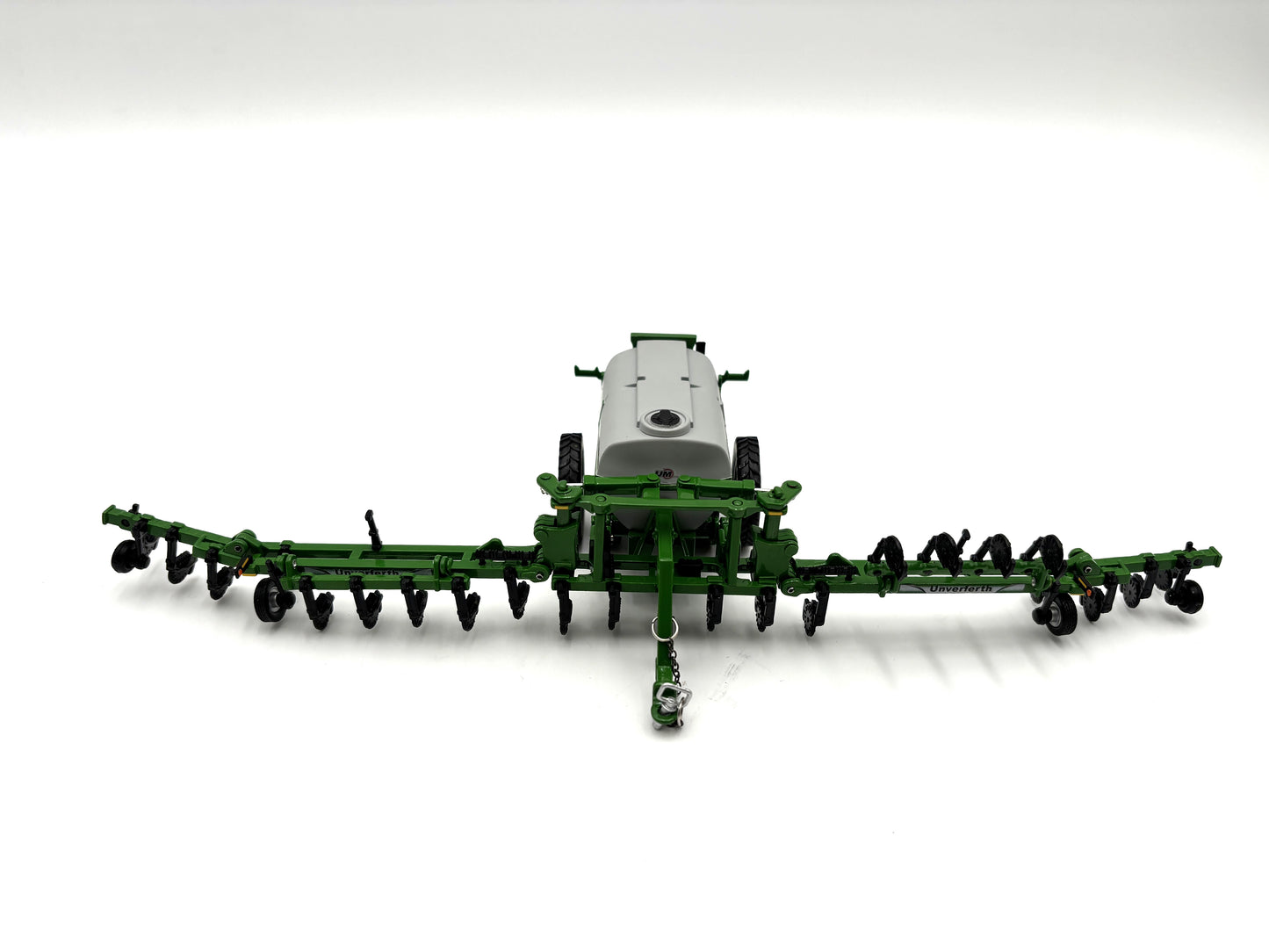 1/64 Unverferth Nutrimax 2600 - Green Wheeled