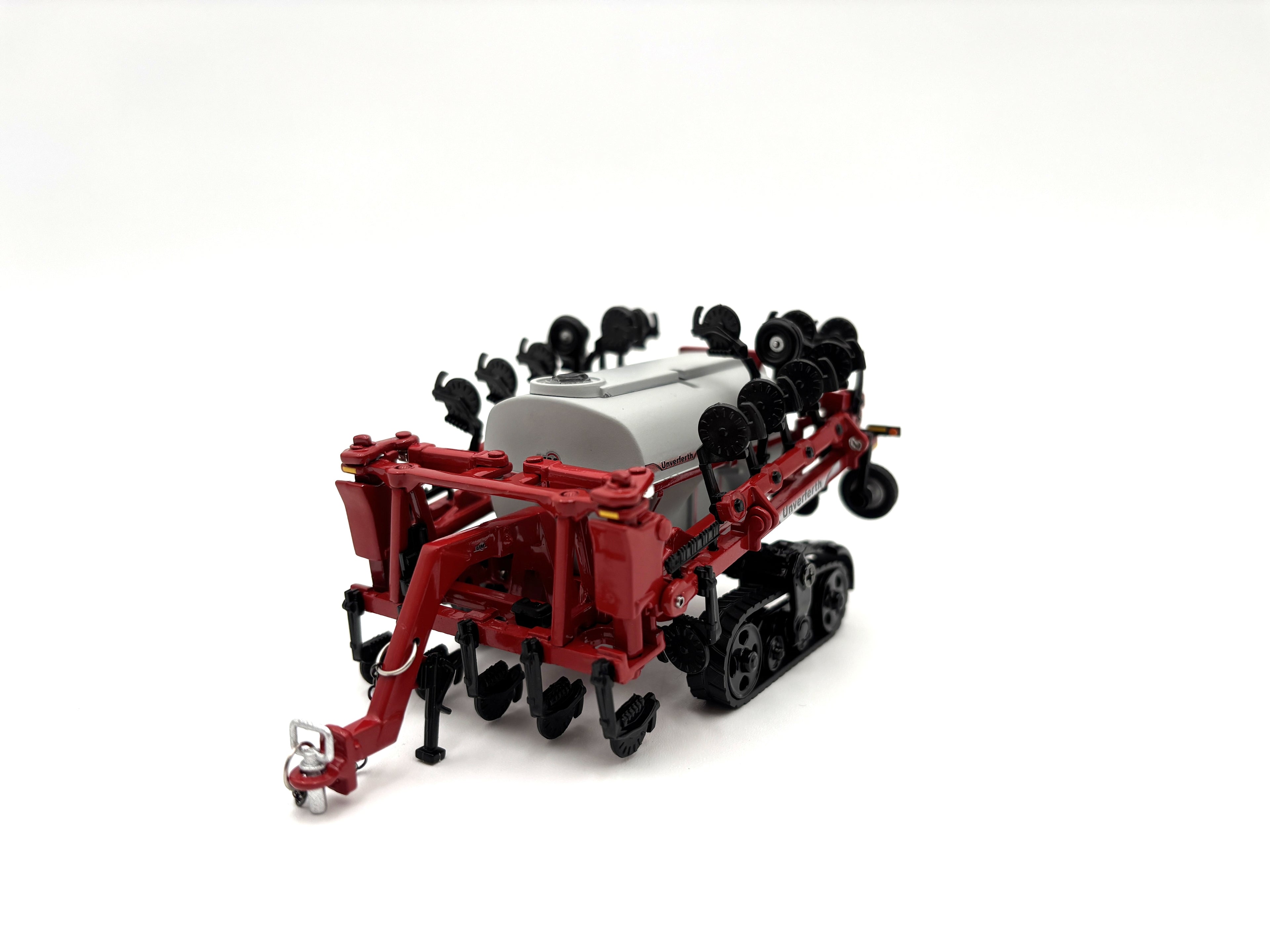 1/64 Unverferth Nutrimax 2600 - Red Tracked