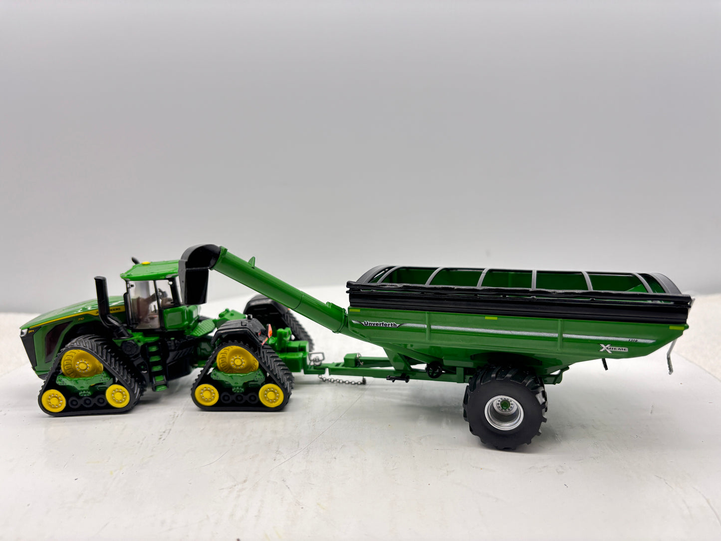 1/64 Unverferth X-Treme 1319 Flotation Green