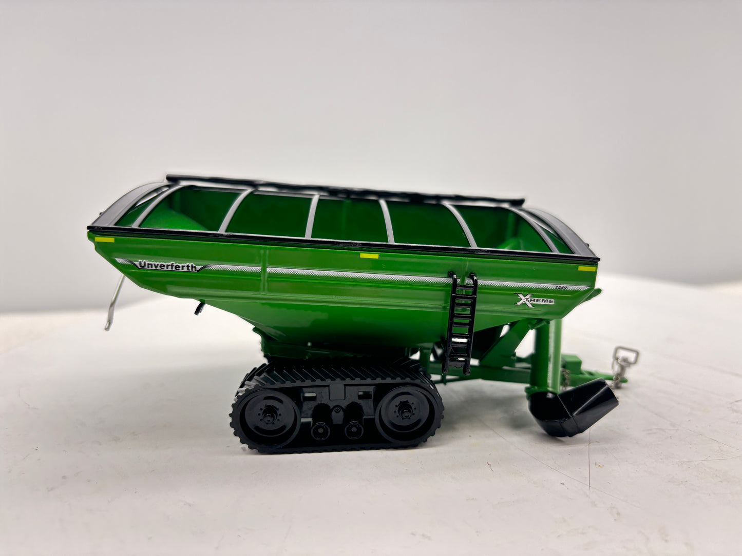 1/64 Unverferth X-Treme 1319 Tracks  Green