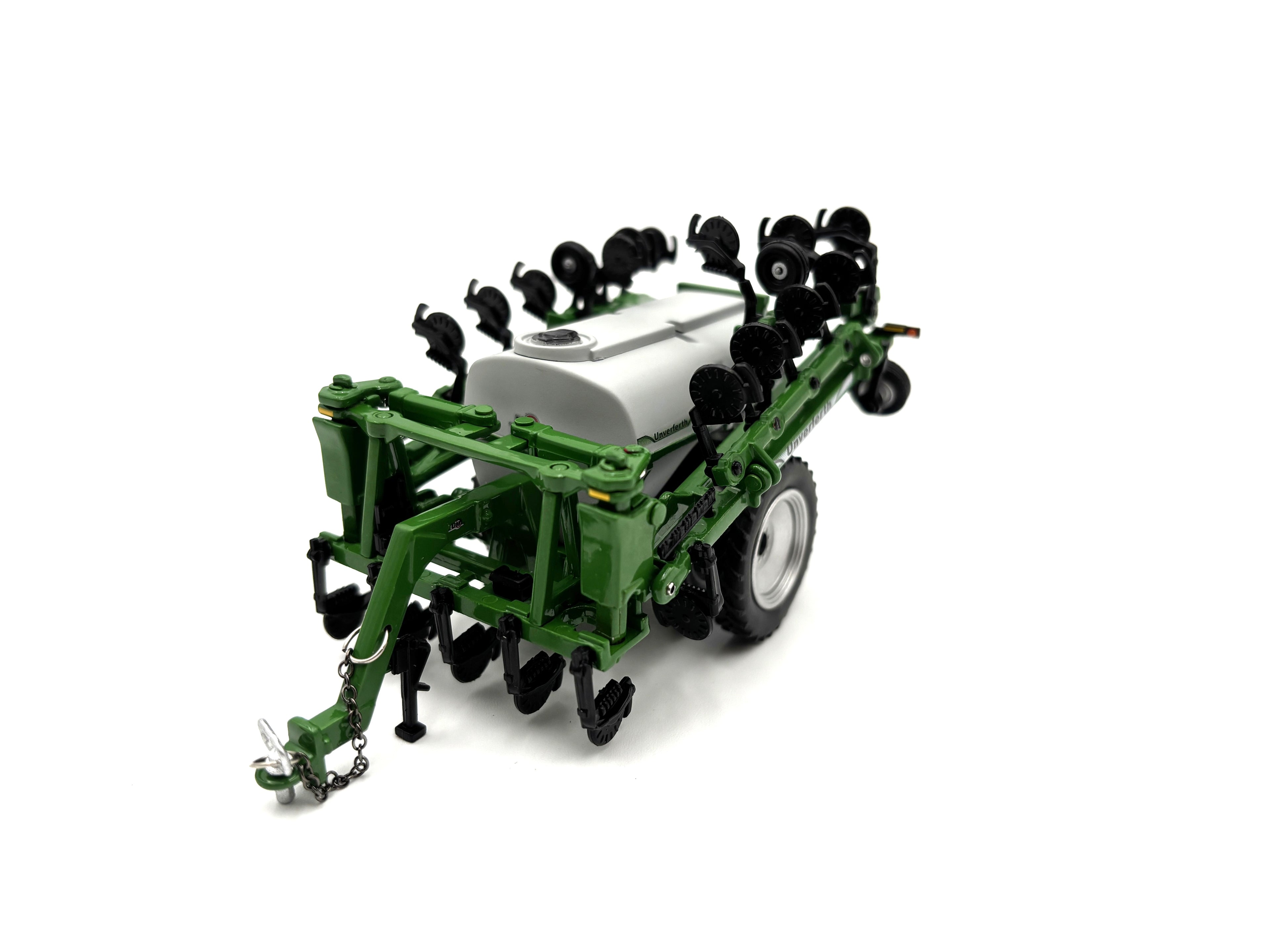 1/64 Unverferth Nutrimax 2600 - Green Wheeled