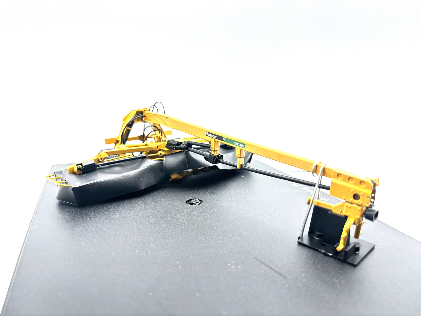 1/32 Vermeer TM 1400