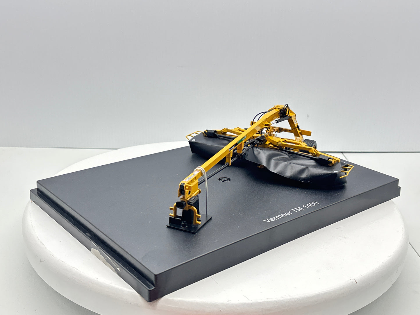 1/32 Vermeer TM 1400