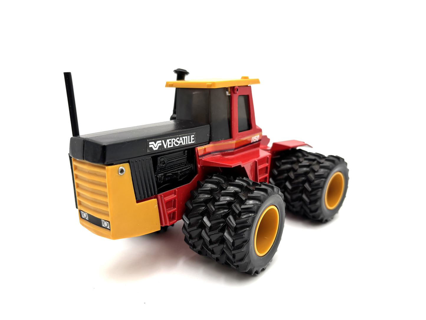 1/32 Versatile 1150 Candy Stripe