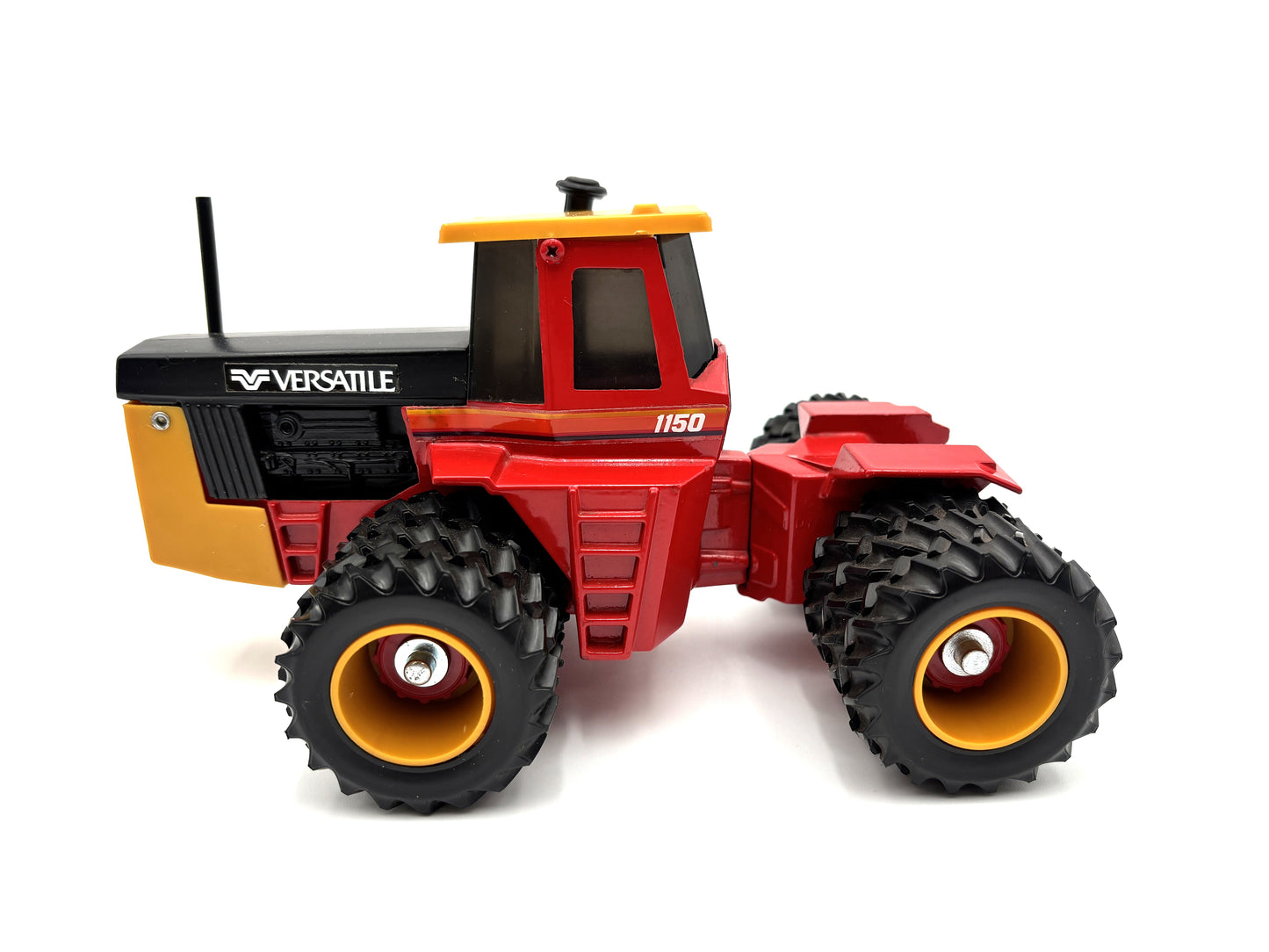 1/32 Versatile 1150 Candy Stripe