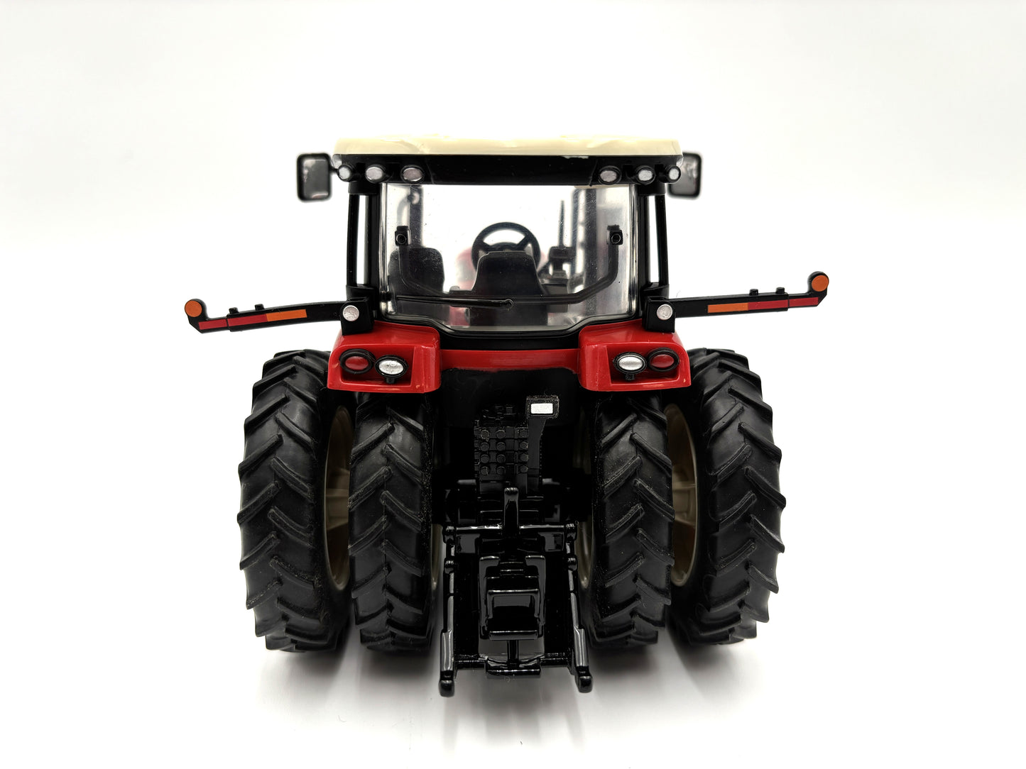 1/32 Versatile 310 MFWD Intro Edition