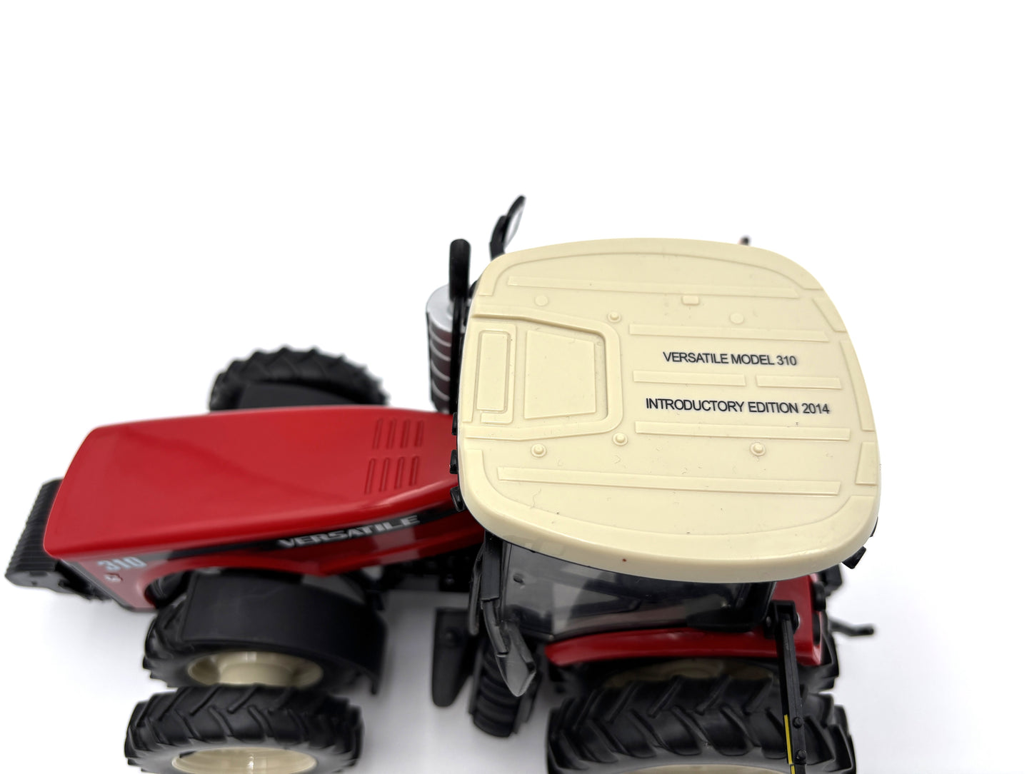 1/32 Versatile 310 MFWD Intro Edition