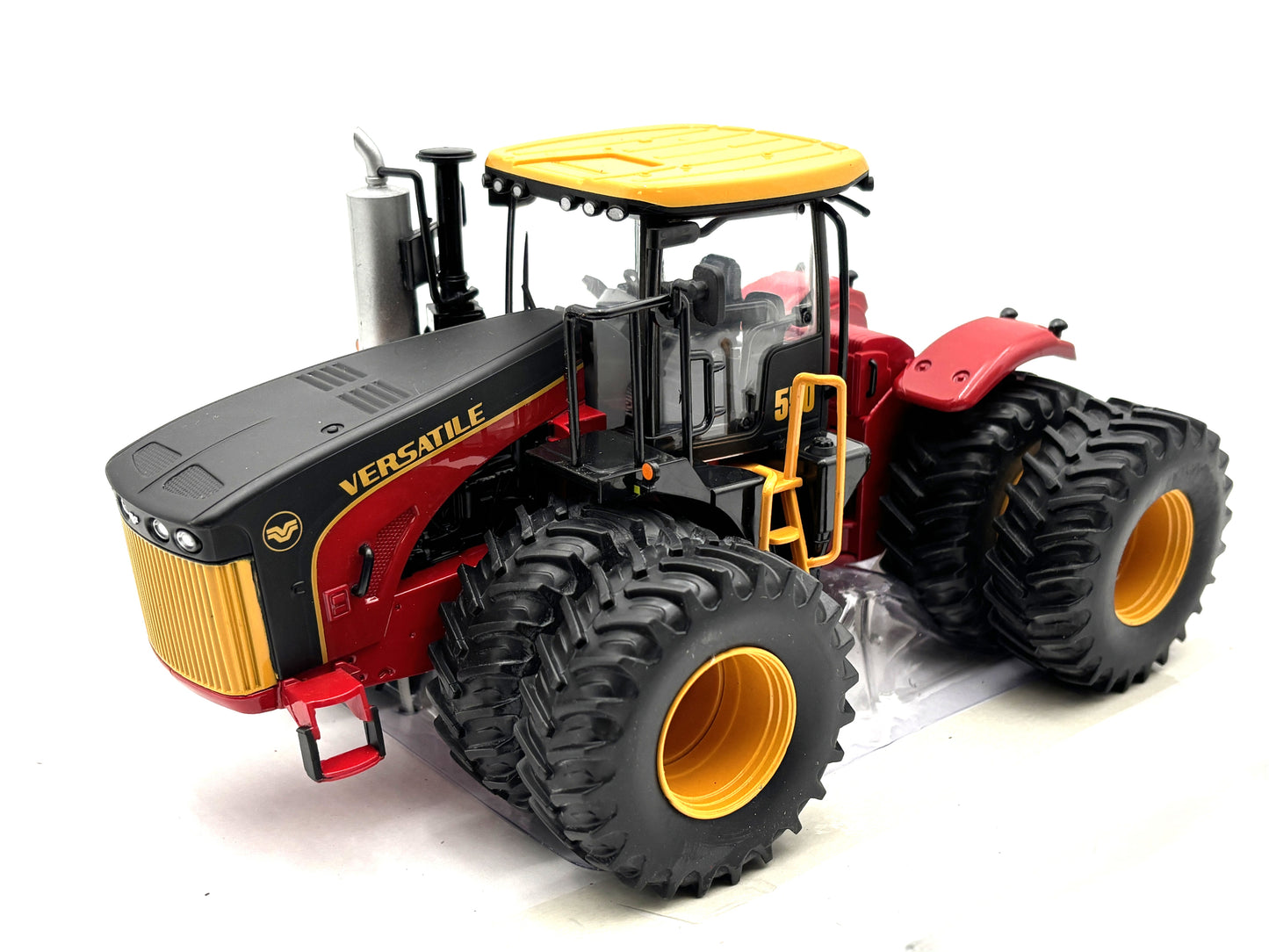 1/32 Versatile 4WD-550 50 Years of Power