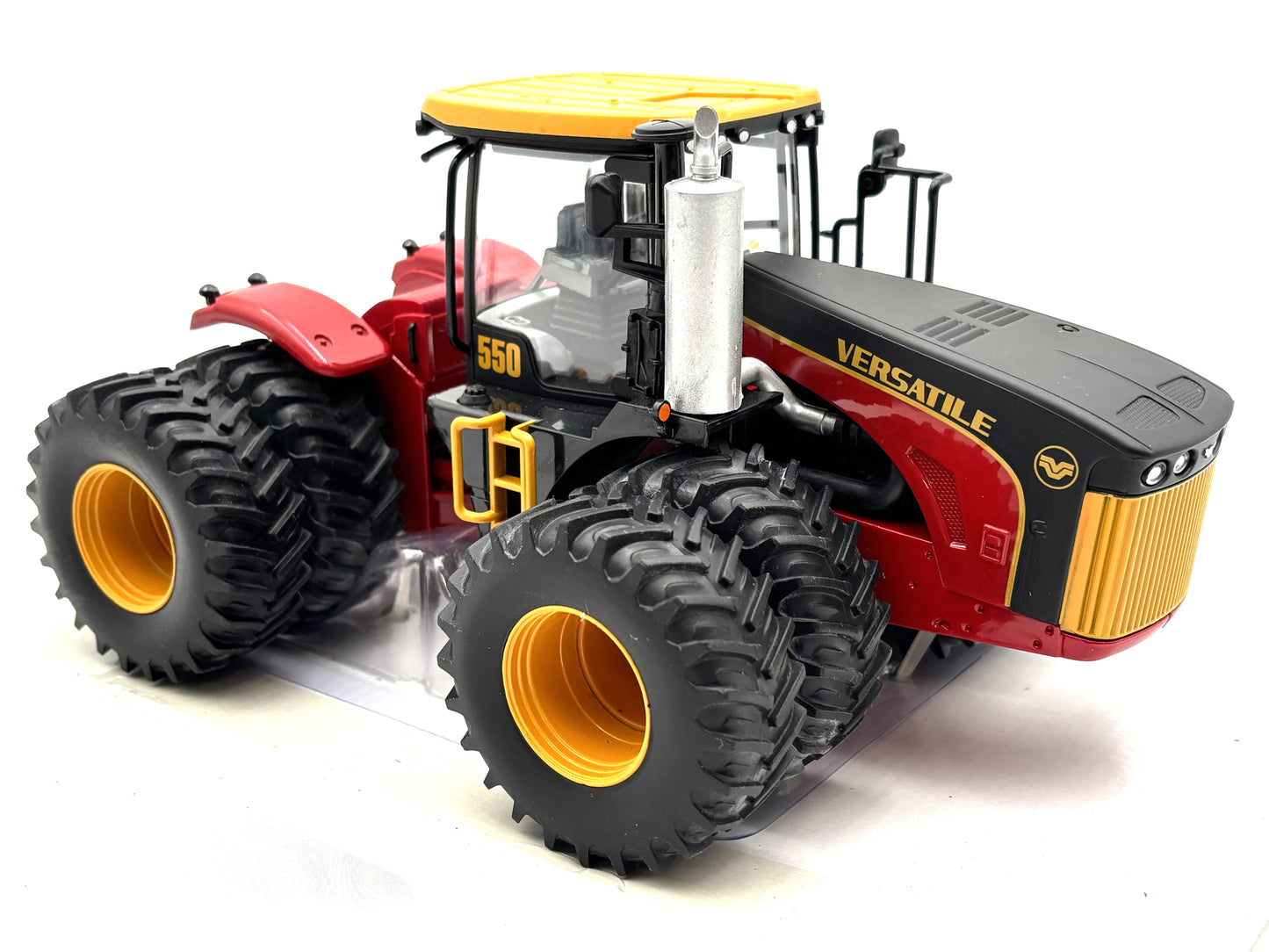 1/32 Versatile 4WD-550 50 Years of Power