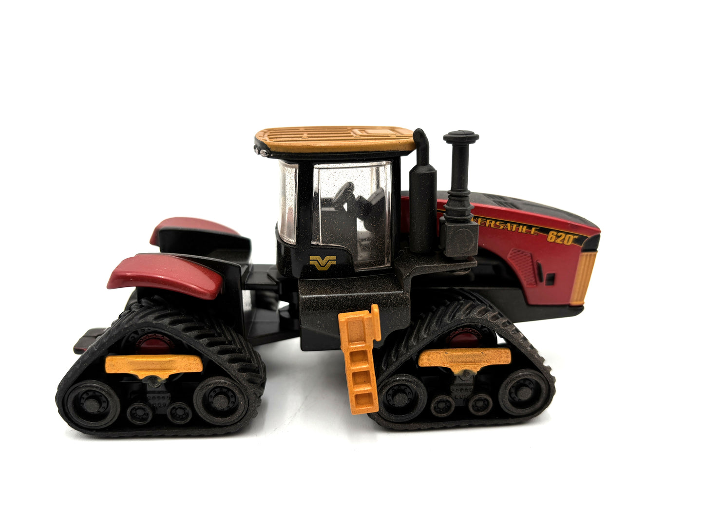 1/64 Versatile 620 DeltaTrak Dusty Chase