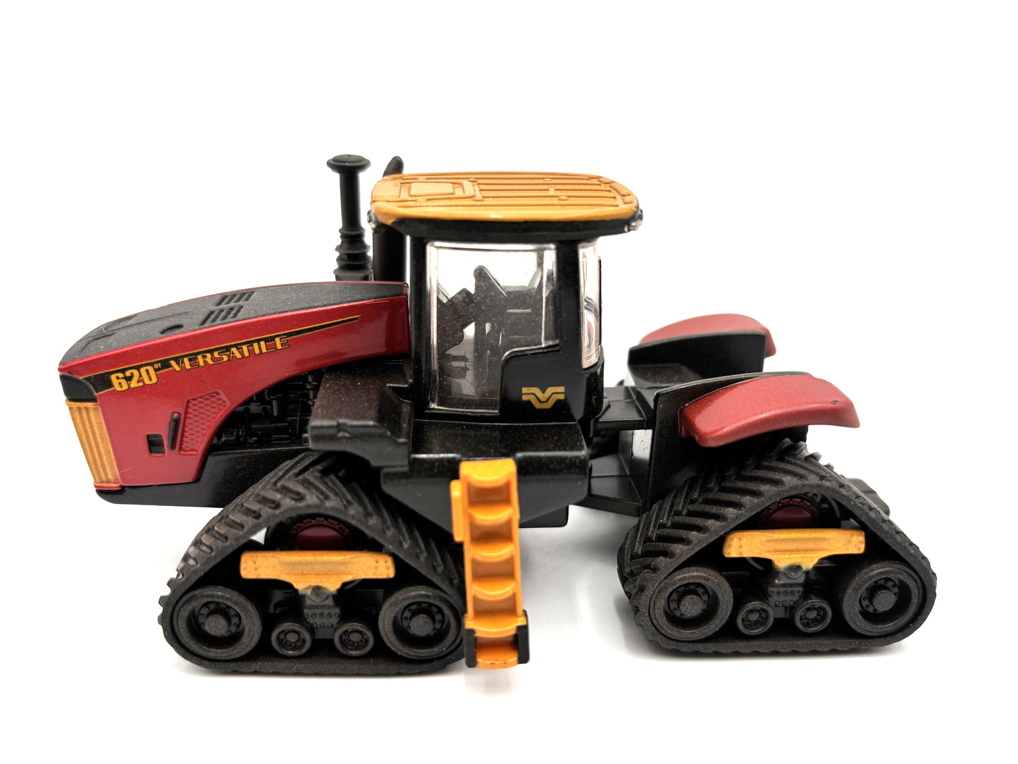 1/64 Versatile 620 DeltaTrak Dusty Chase