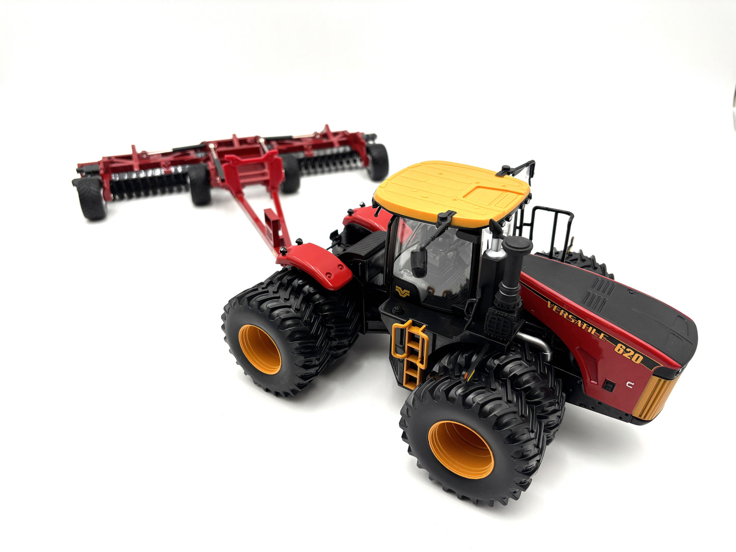 1/32 Versatile 620 Prestige