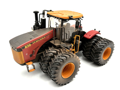 1/32 Versatile 620 "Muddy" Dealer Meeting