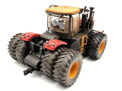1/32 Versatile 620 "Muddy" Dealer Meeting
