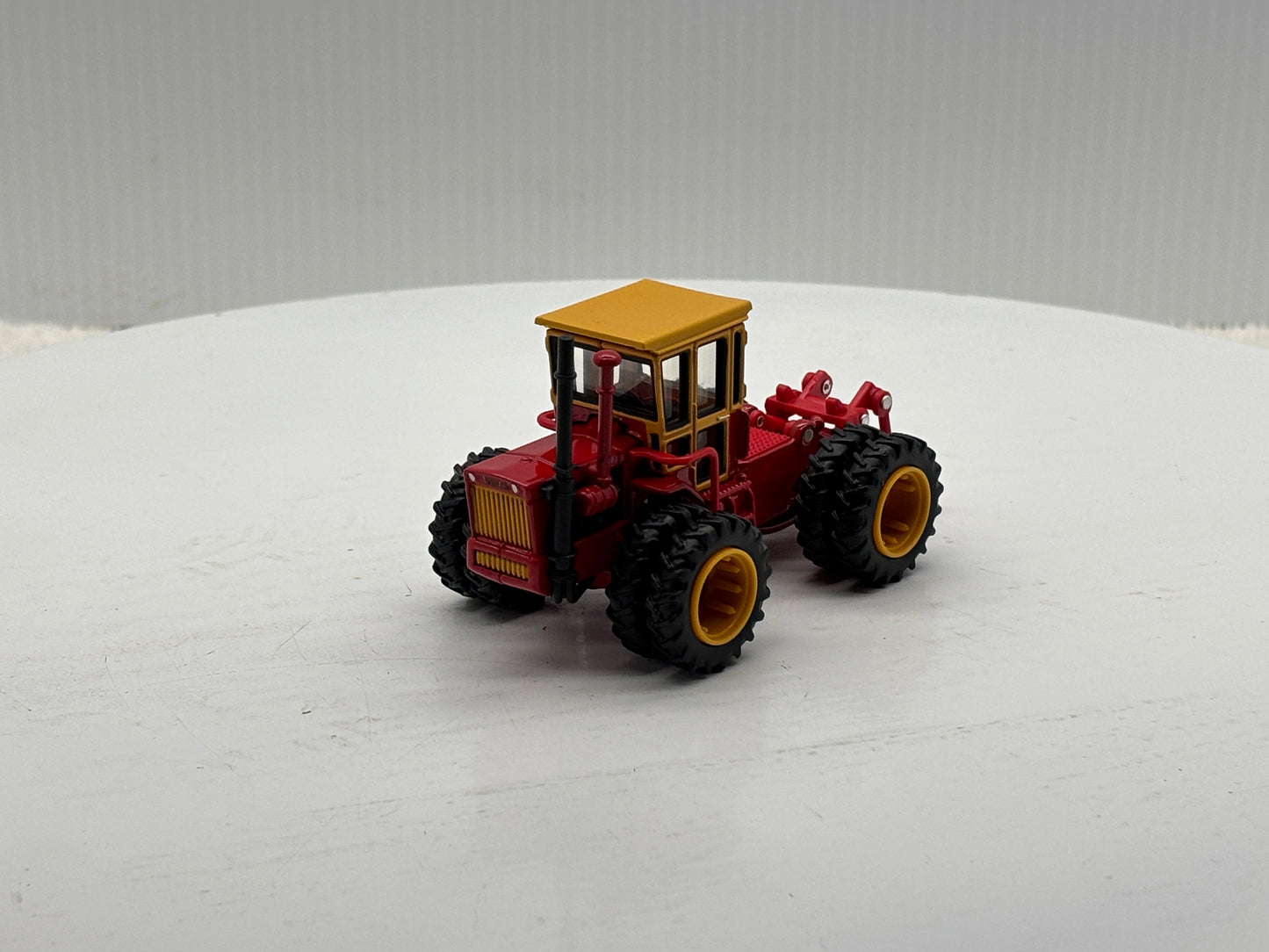 1/64 Versatile 125 Prestige