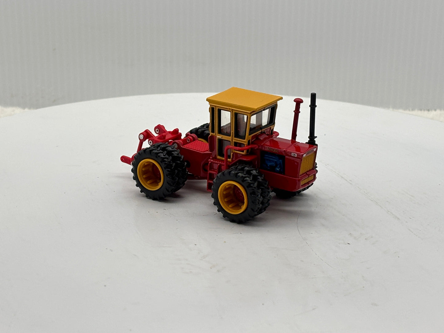 1/64 Versatile 125 Prestige