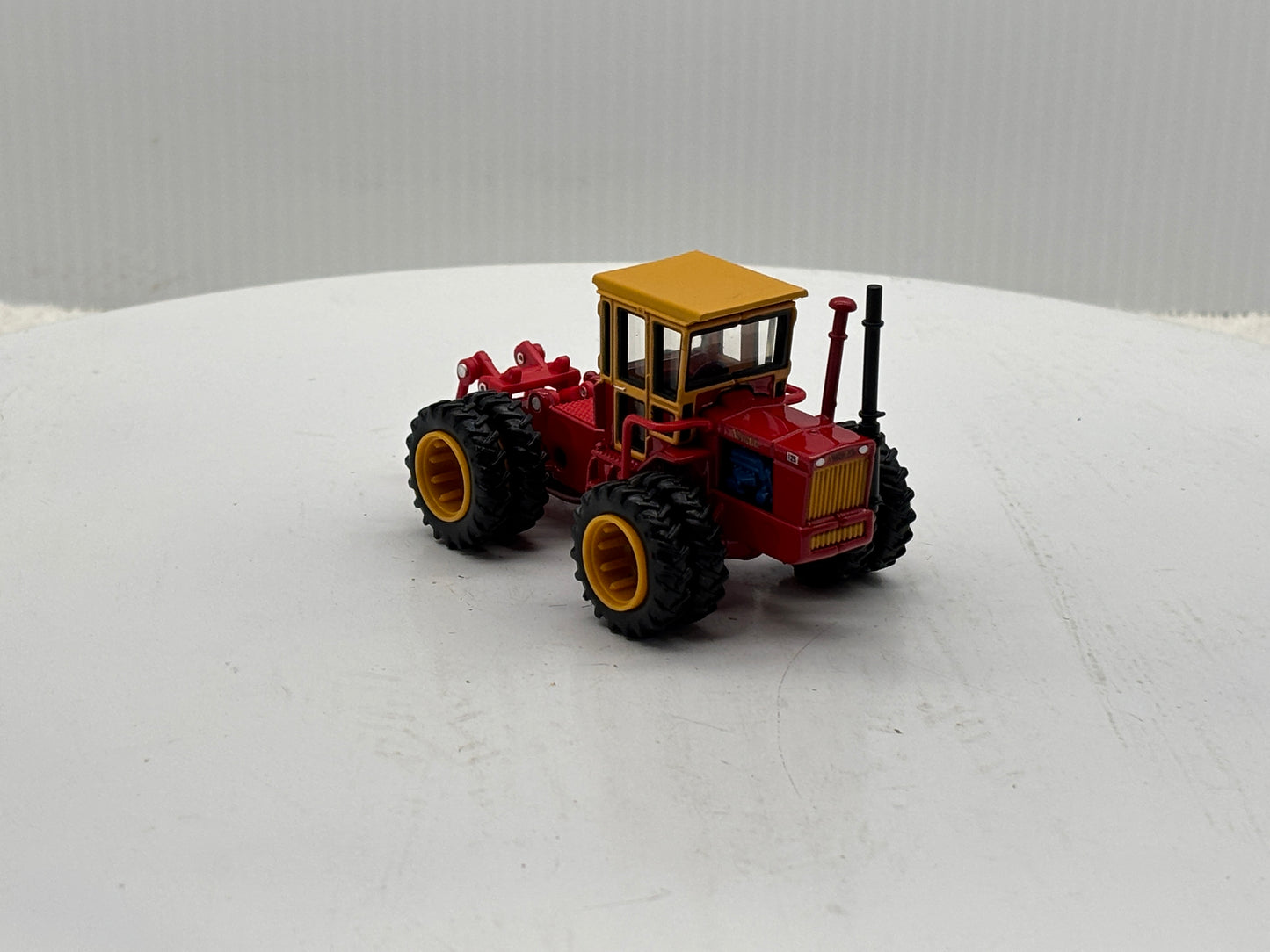 1/64 Versatile 125 Prestige