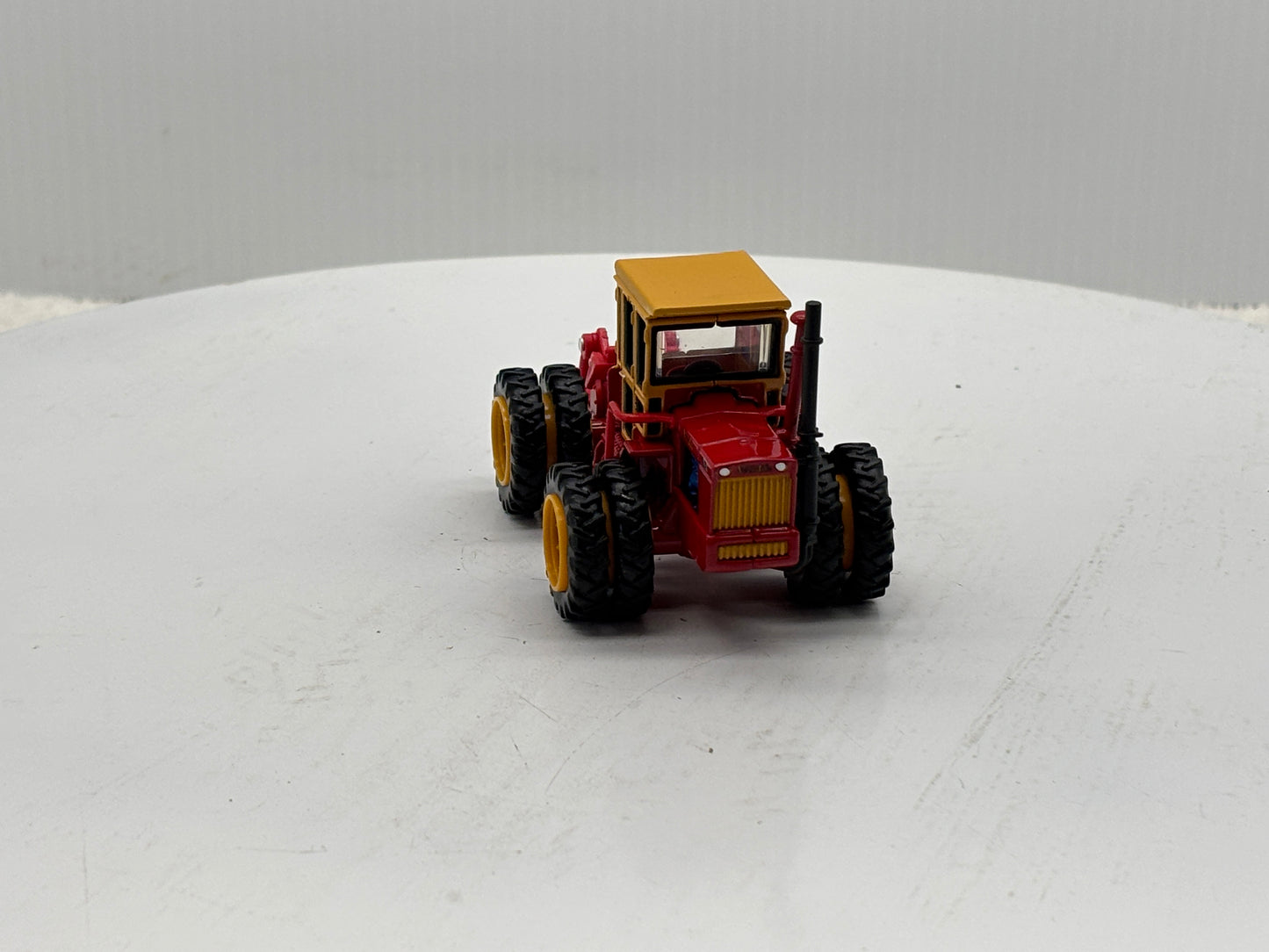 1/64 Versatile 125 Prestige