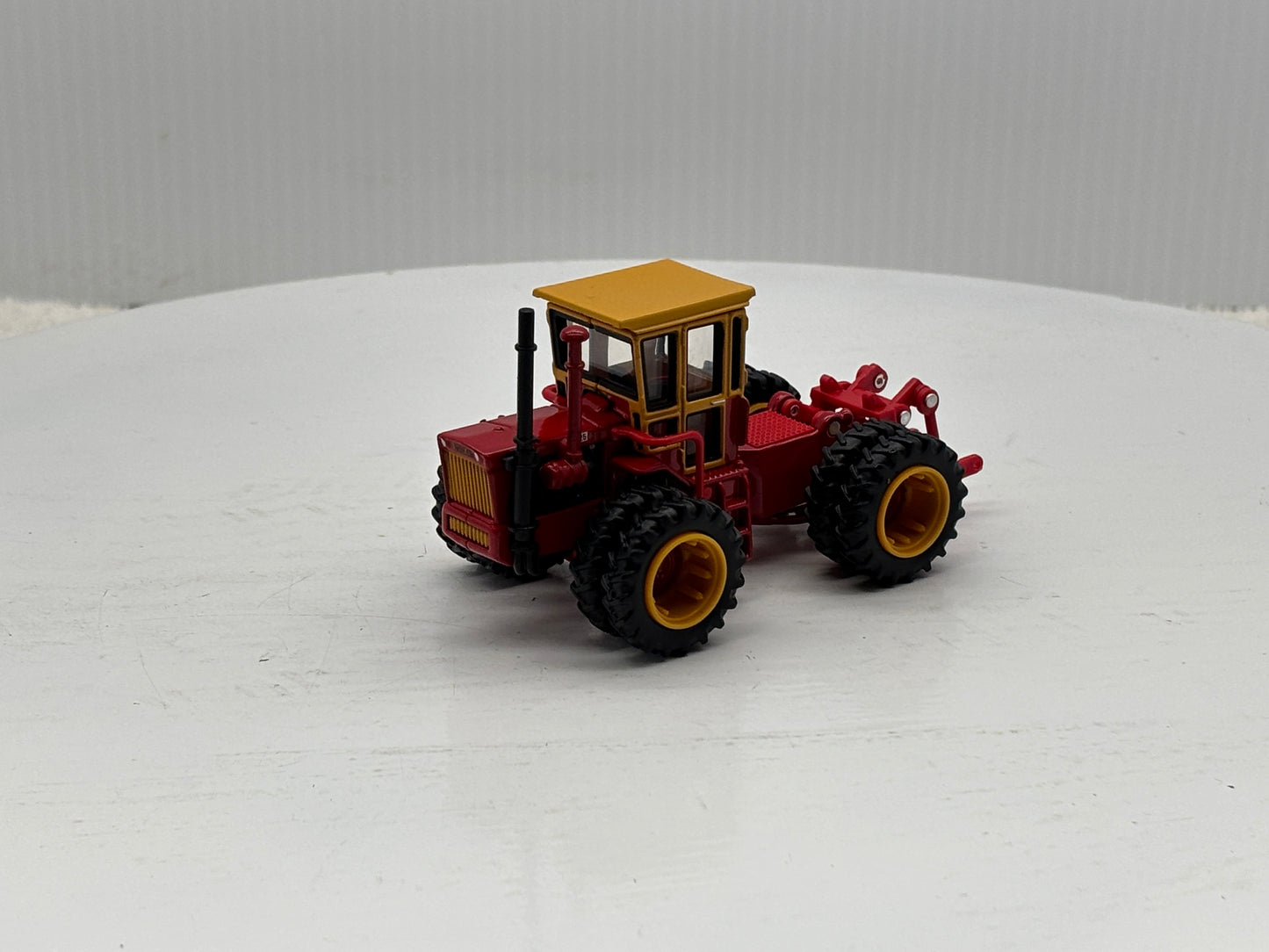 1/64 Versatile 125 Prestige