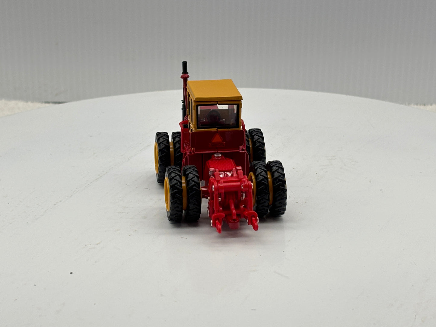 1/64 Versatile 125 Prestige