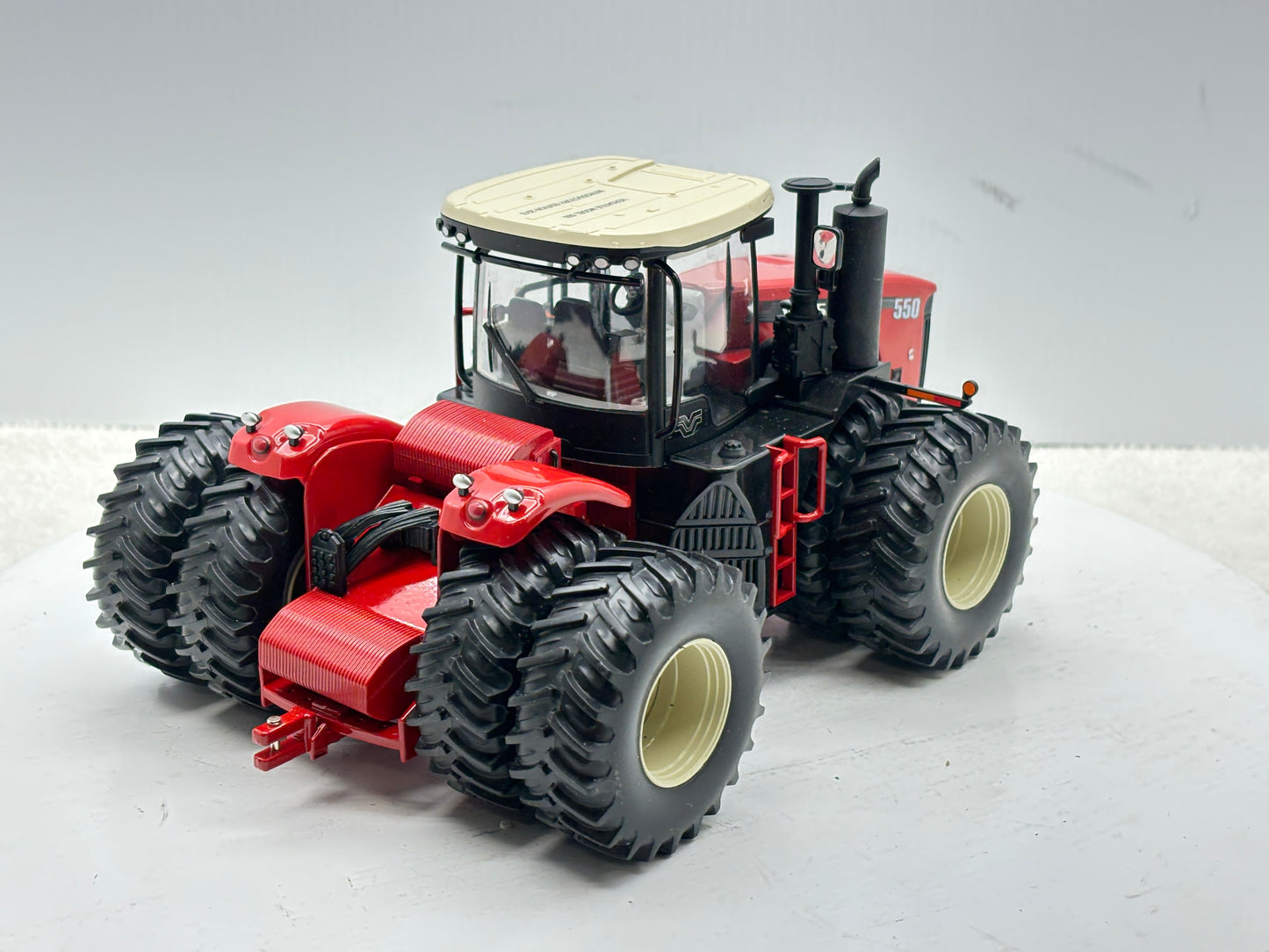 1/32 Versatile 550 Intro