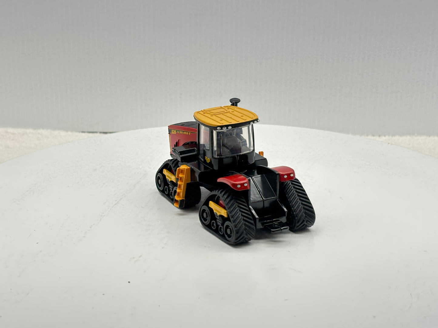 1/64 Versatile 620 DeltaTrak