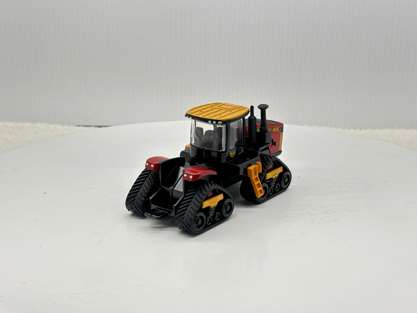 1/64 Versatile 620 DeltaTrak