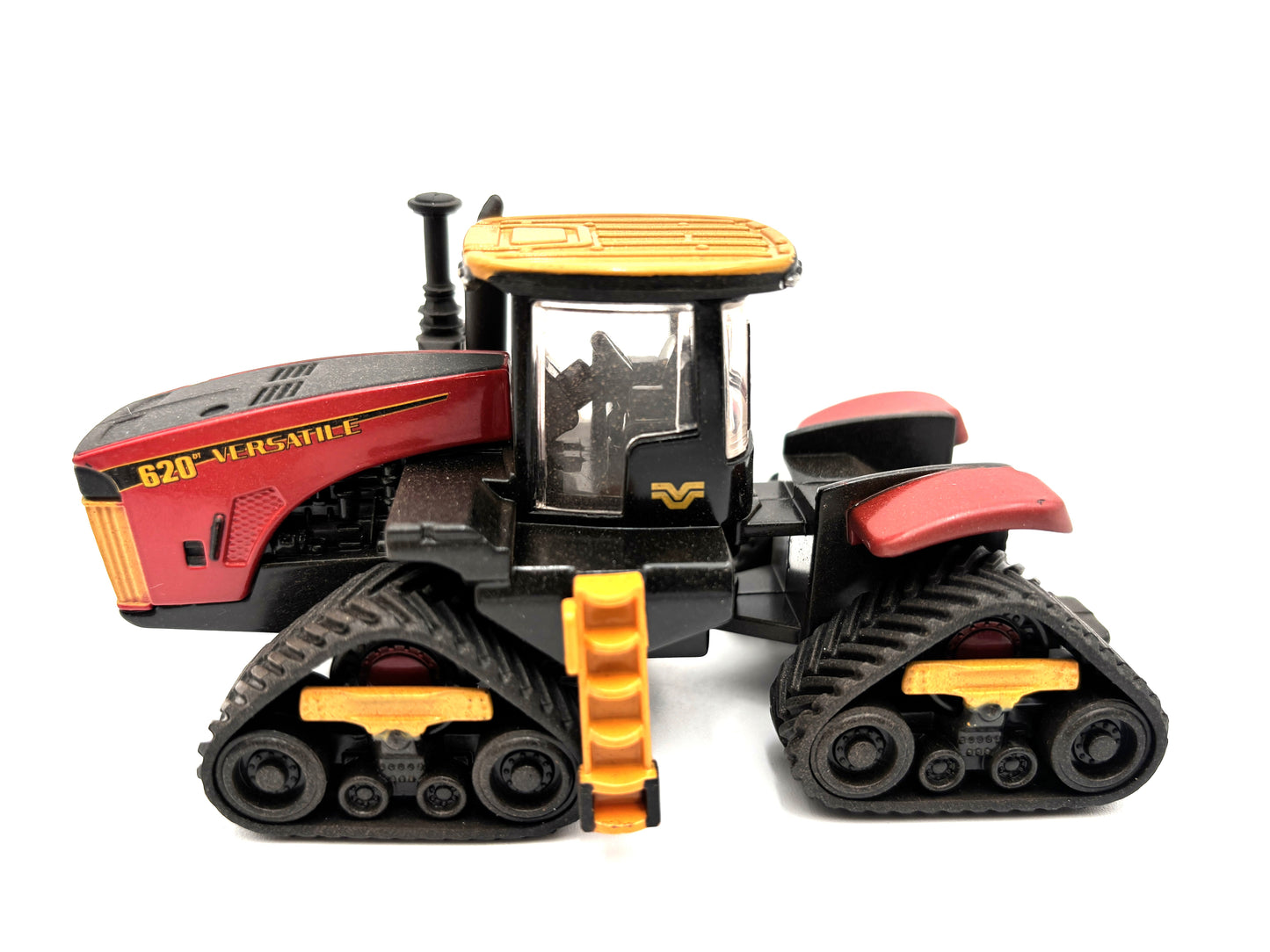 1/64 Versatile 620 DeltaTrak Dusty Chase