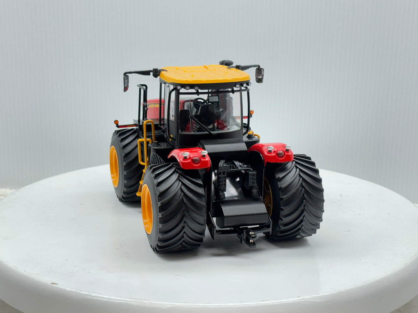 1/32 Versatile 620 LSW