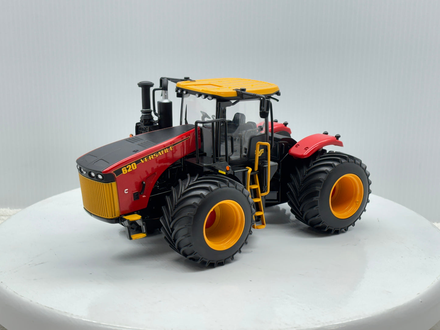 1/32 Versatile 620 LSW