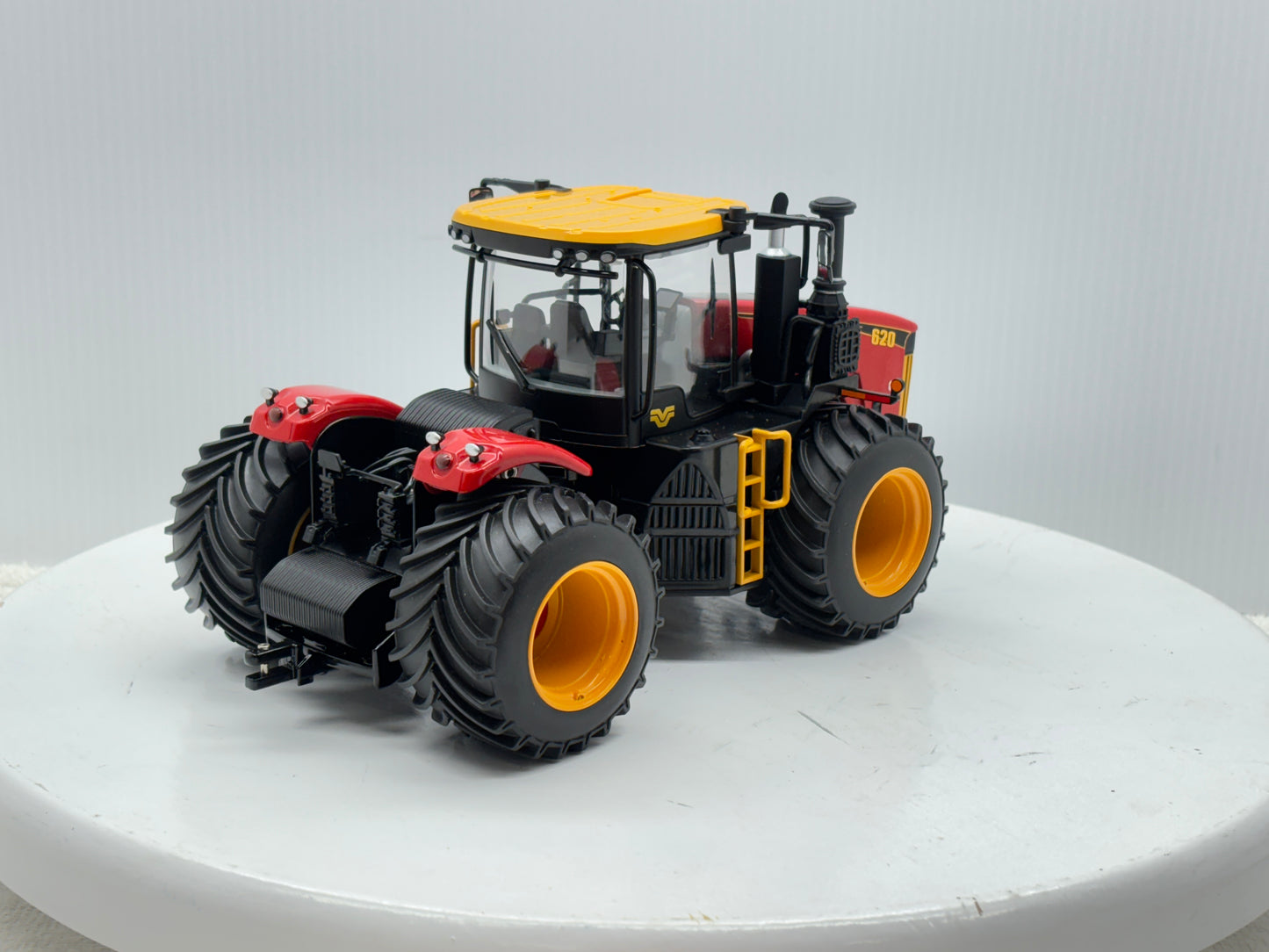 1/32 Versatile 620 LSW