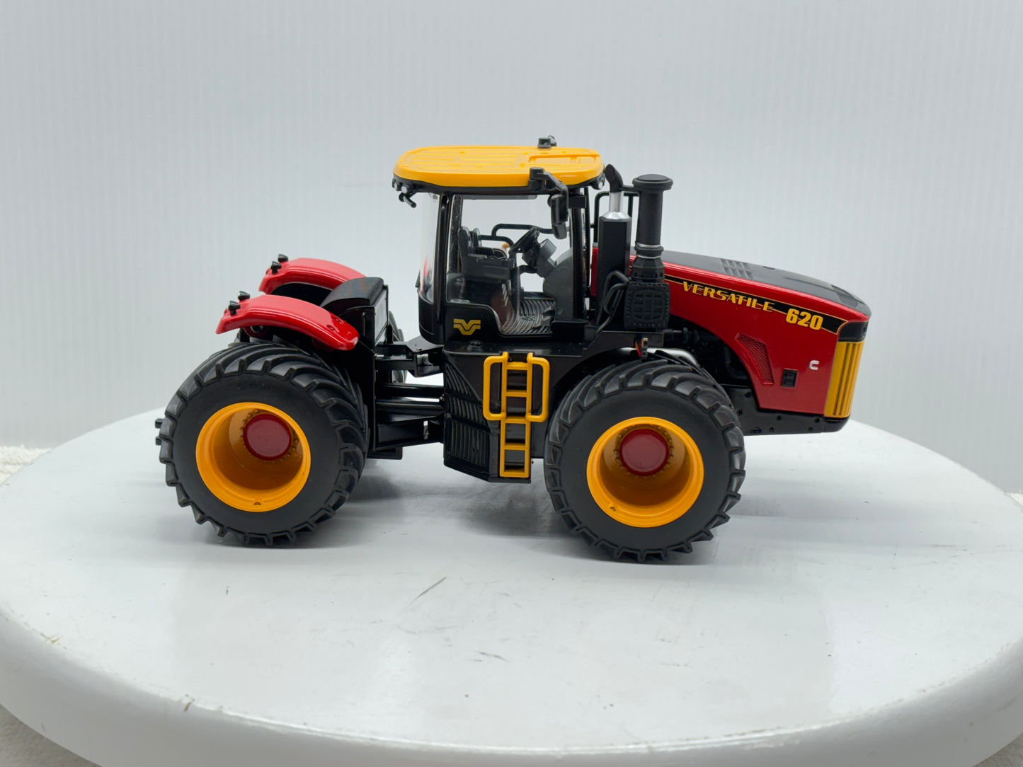 1/32 Versatile 620 LSW