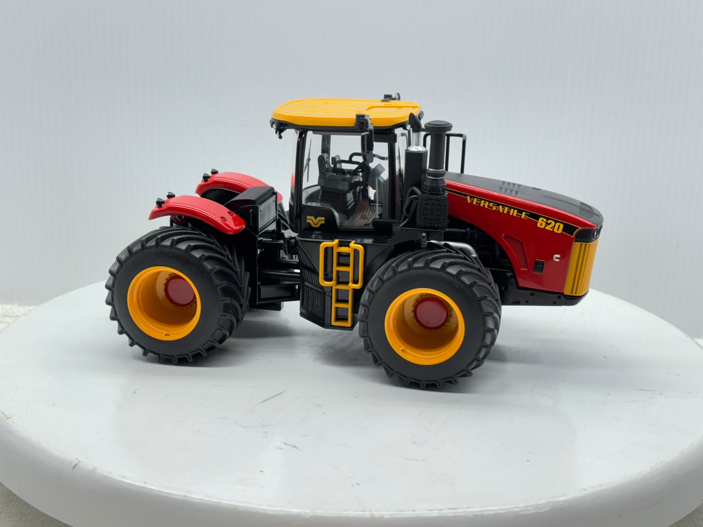 1/32 Versatile 620 LSW